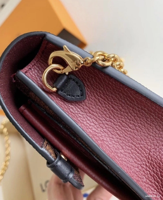 WIS LOUIS WALLET VUITTON CHAIN VAVIN 0121